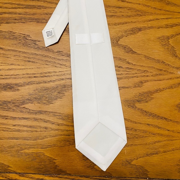 Tie - Picture 5 of 5